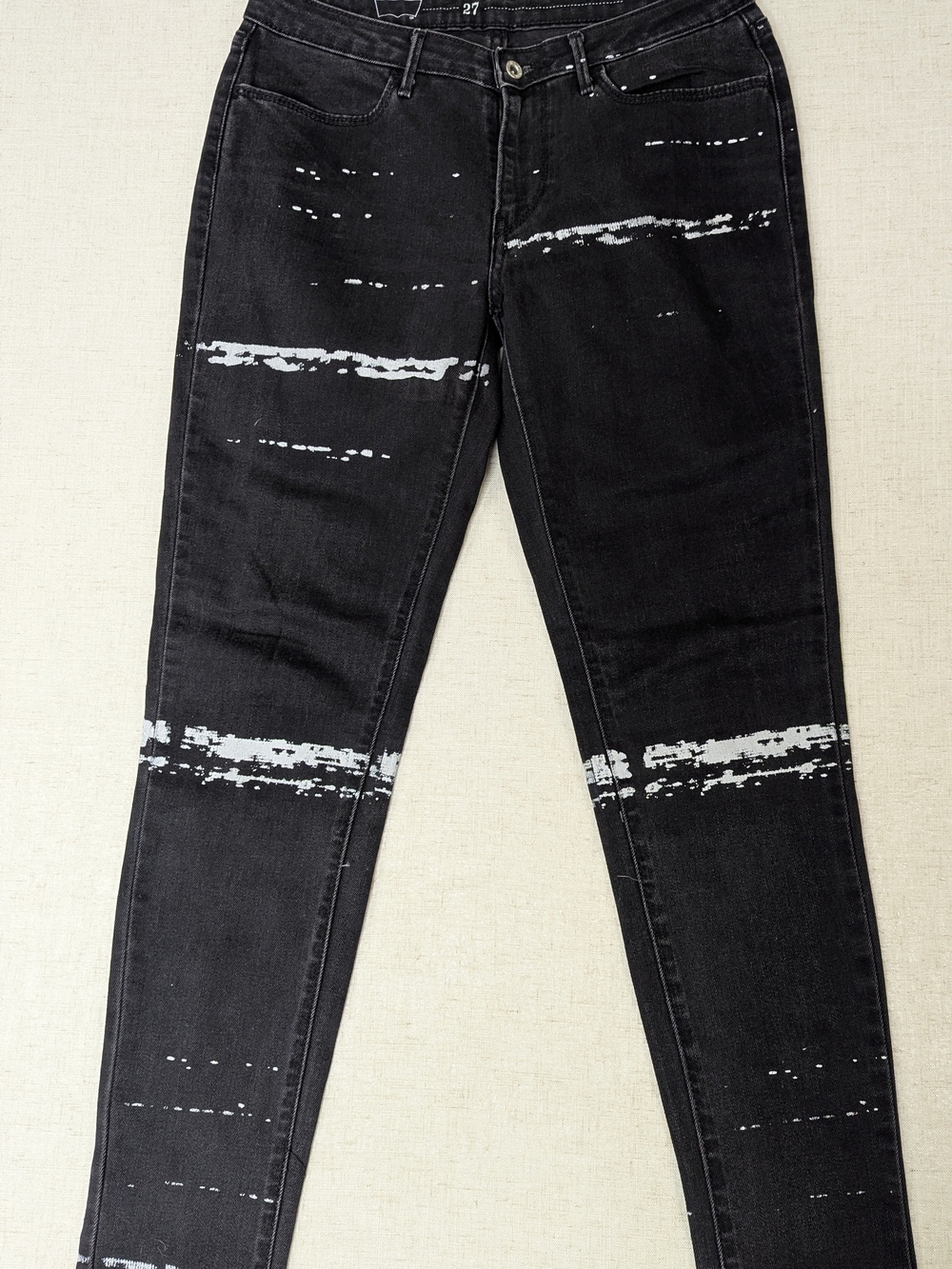 Levi's Black Painted Stripe Ankle Skinny Jeans Size 27 Raw Hem